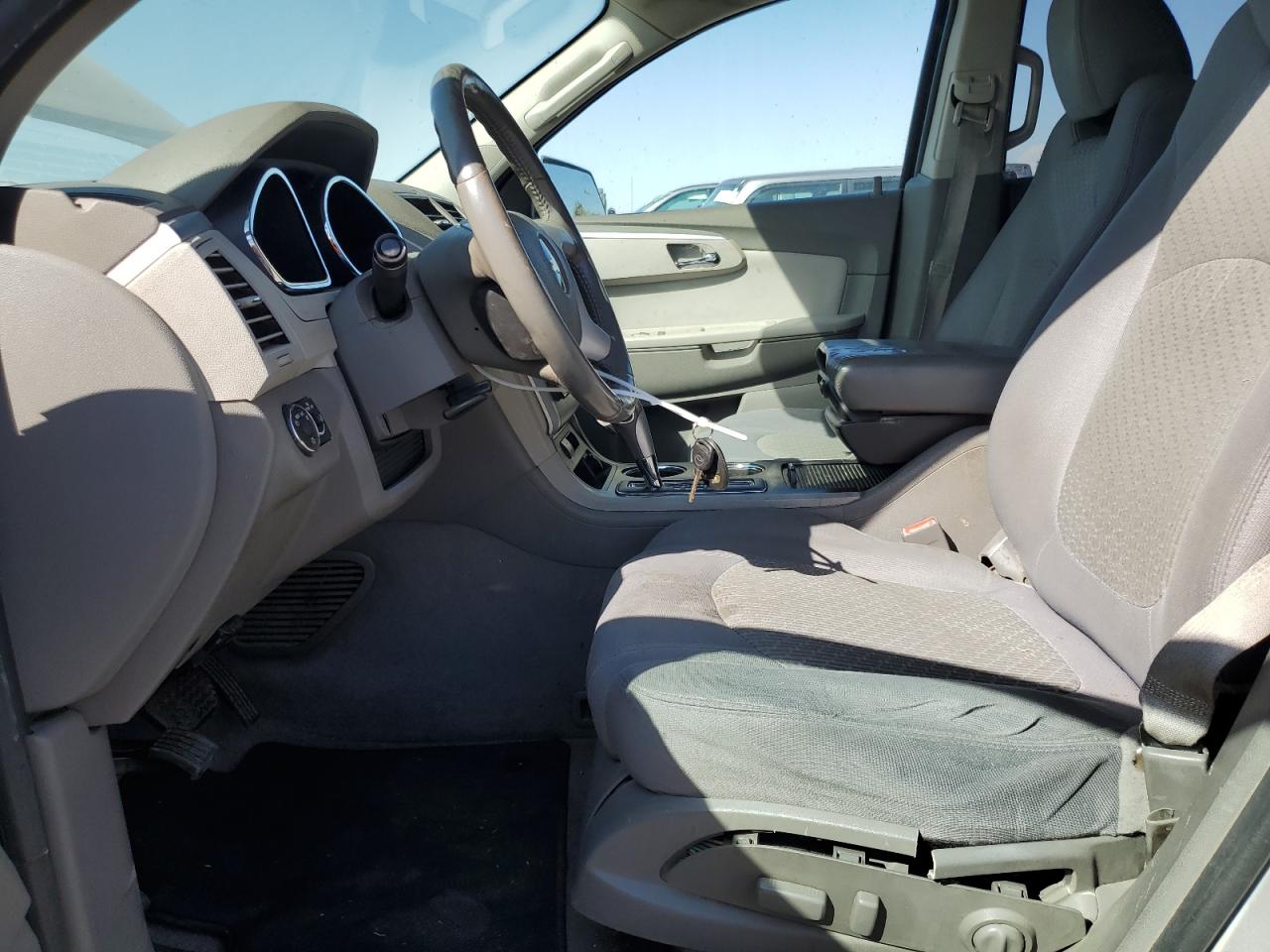 2011 CHEVROLET TRAVERSE L - 1GNKVGED8BJ300842 — photo 7