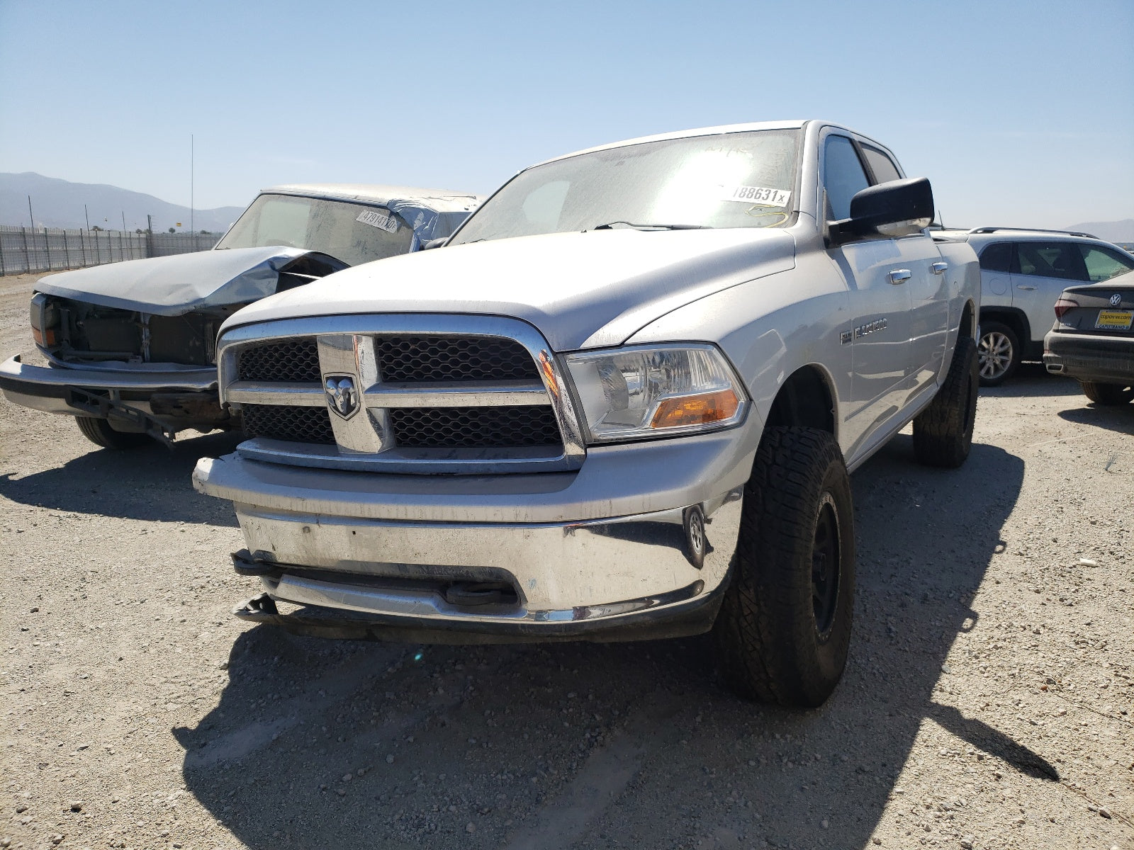 2011 DODGE RAM 1500 - 1D7RB1CT6BS577478 — photo 2