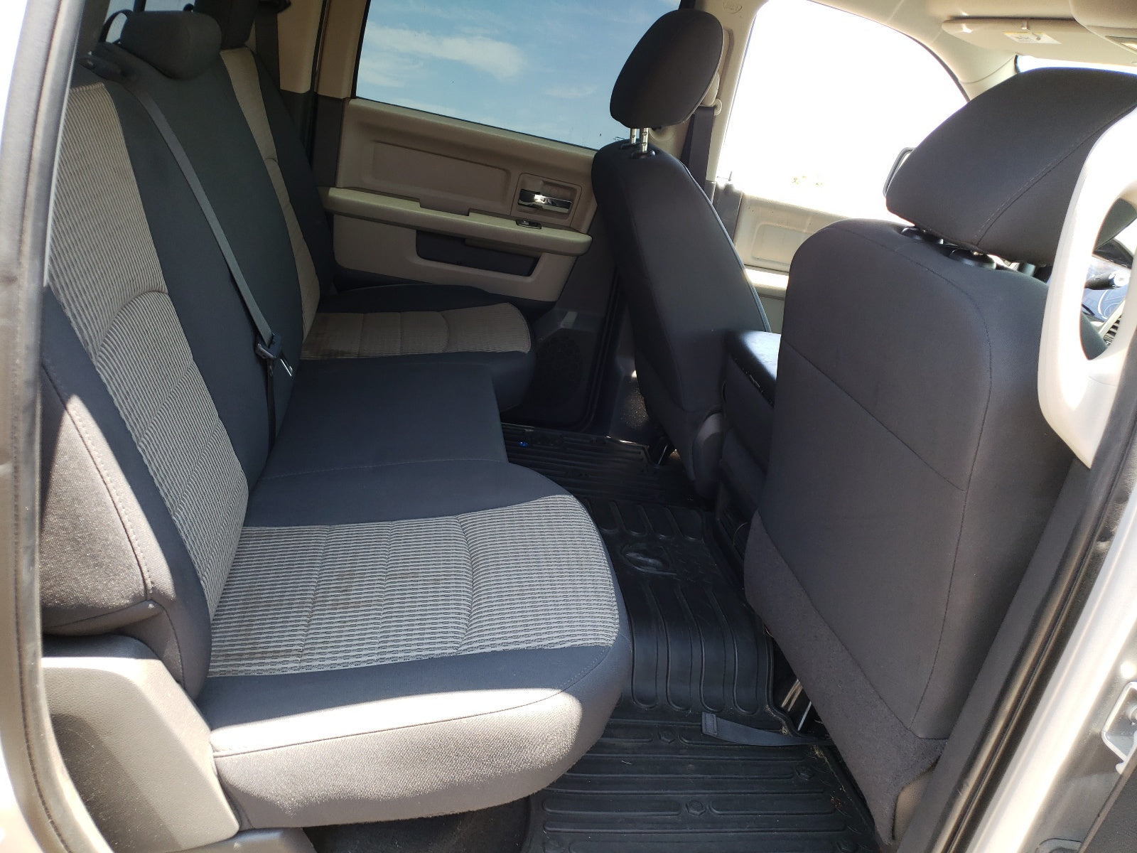 2011 DODGE RAM 1500 - 1D7RB1CT6BS577478 — photo 6