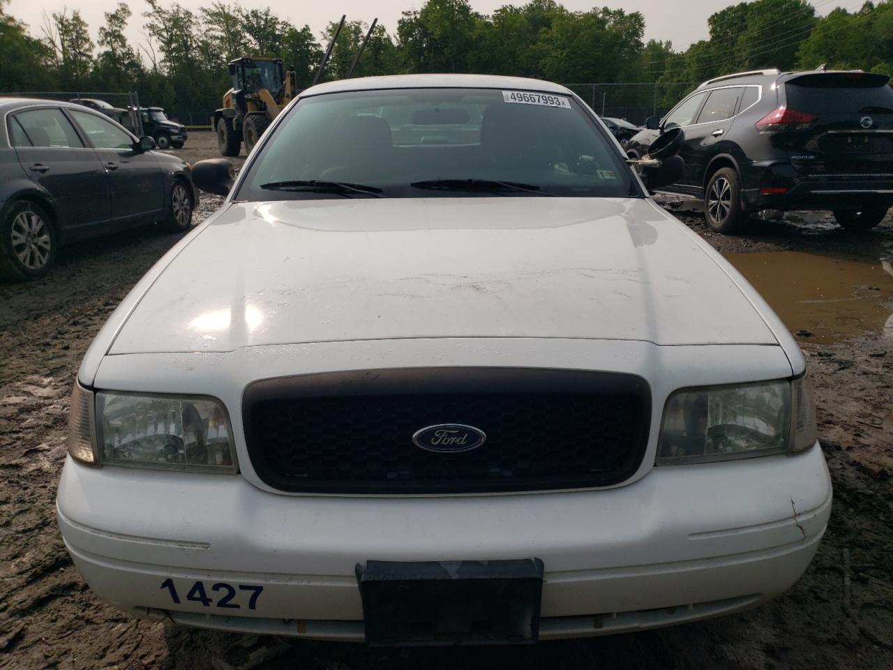 2011 FORD CROWN VICT - 2FABP7BV8BX108589 — photo 5