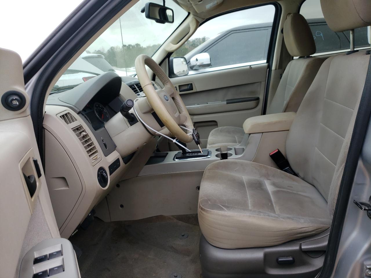 2011 FORD ESCAPE XLT - 1FMCU0DG2BKA60695 — photo 6