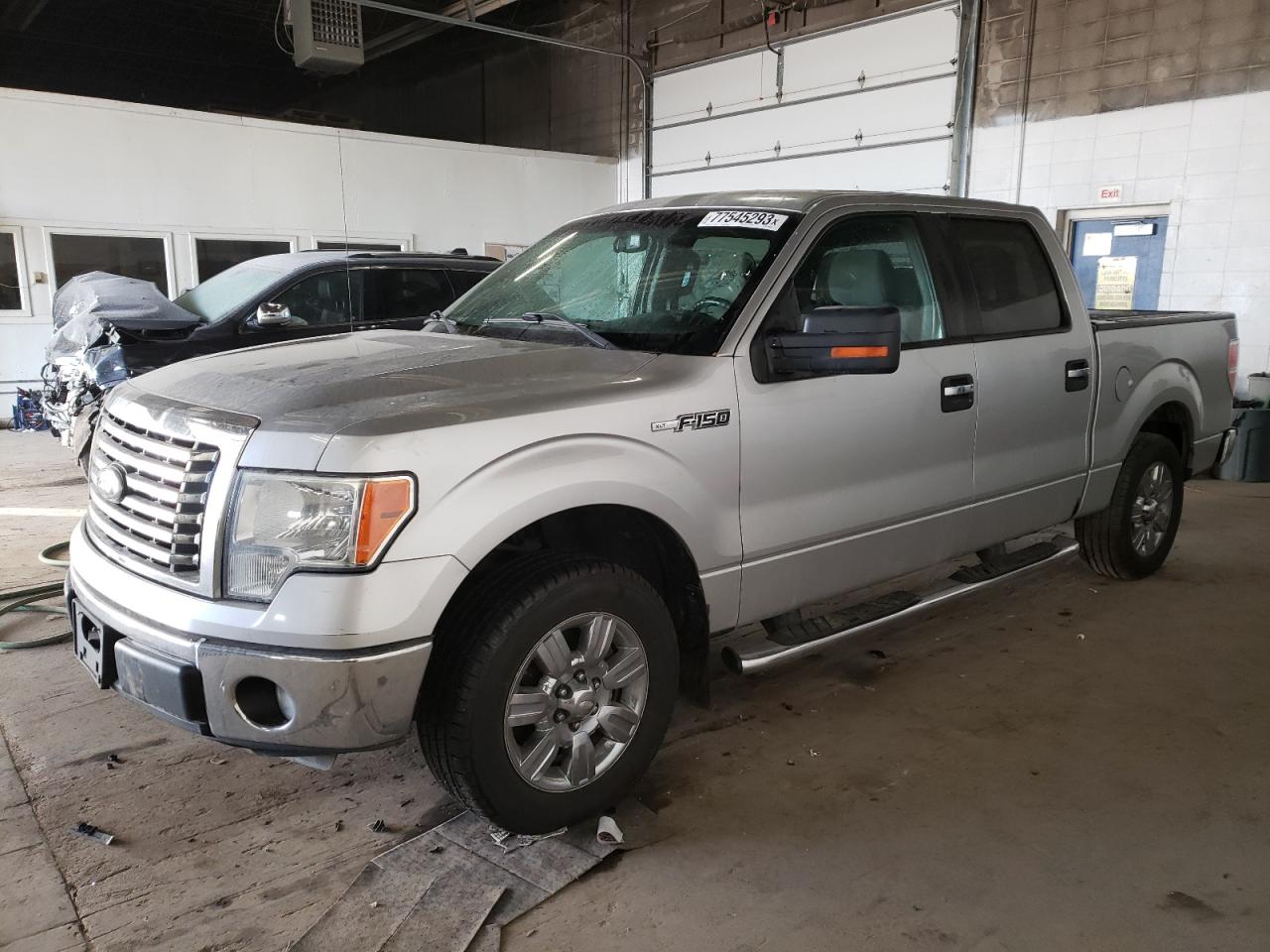 2011 FORD F150 SUPER - 1FTFW1CFXBFA32260 — photo 1
