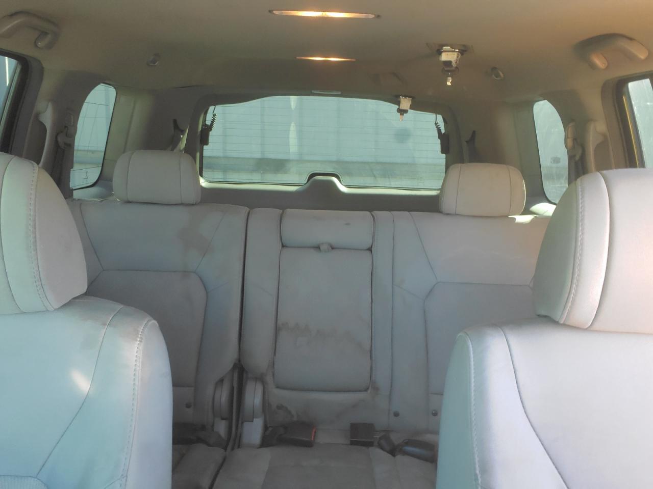 2011 HONDA PILOT LX - 5FNYF3H28BB003144 — photo 10