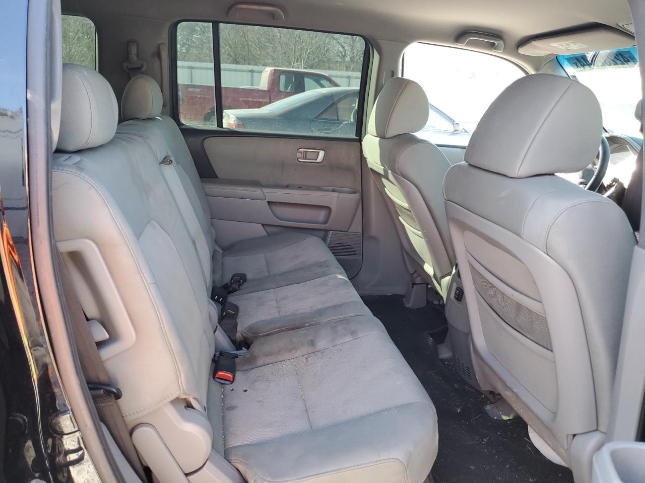 2011 HONDA PILOT LX - 5FNYF3H28BB003144 — photo 11