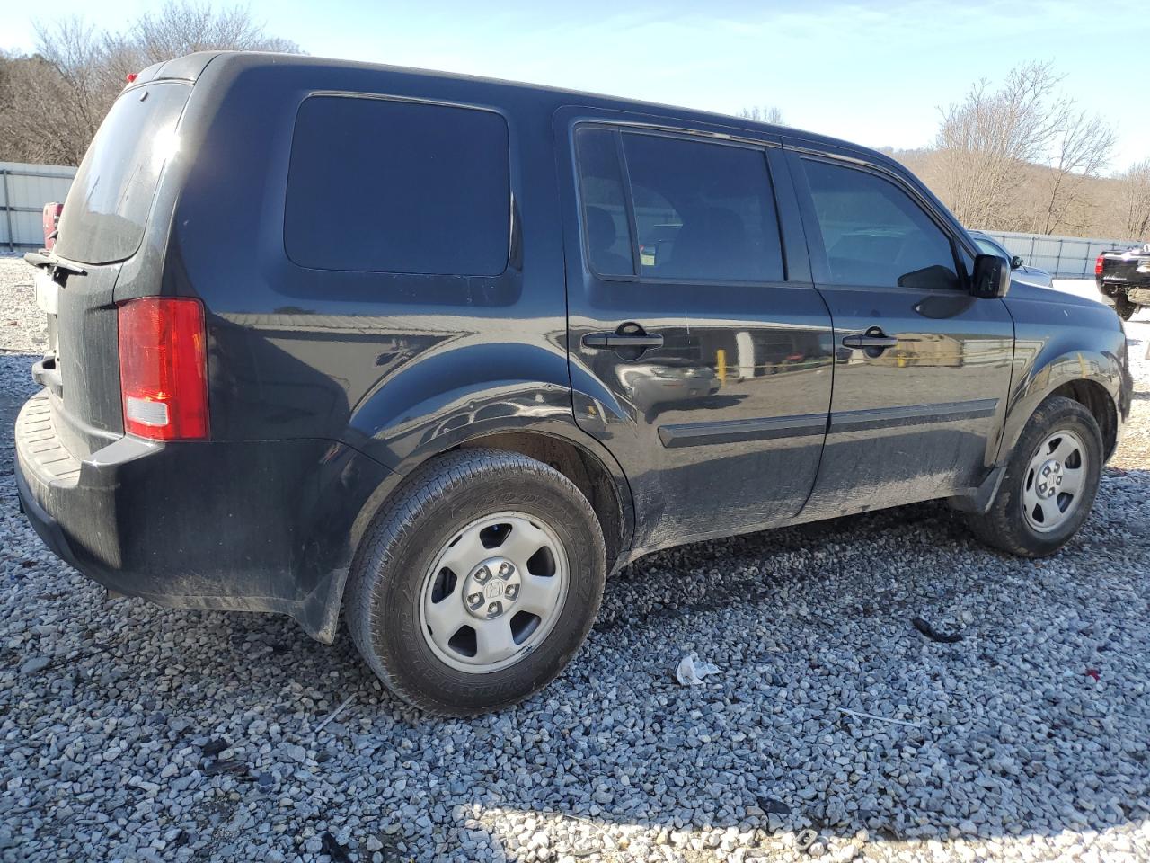 2011 HONDA PILOT LX - 5FNYF3H28BB003144 — photo 3