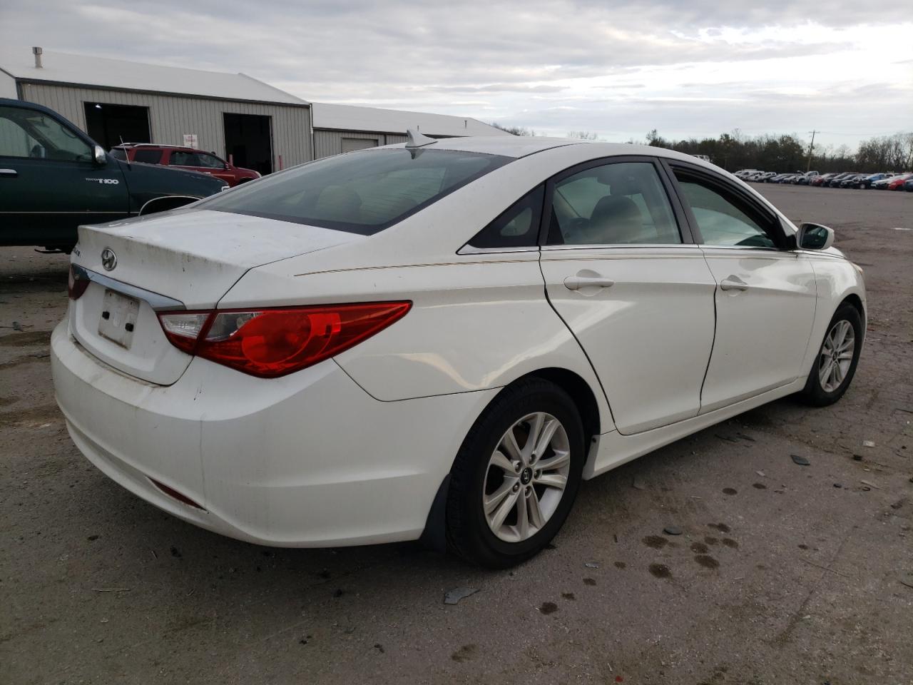 2011 HYUNDAI SONATA GLS - 5NPEB4AC3BH304719 — photo 4