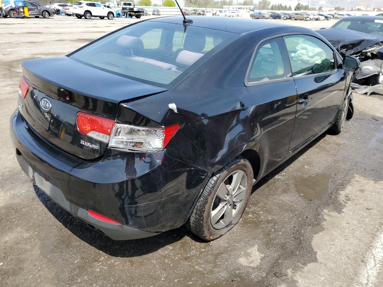 2011 KIA FORTE EX - KNAFU6A20B5431264 — photo 3