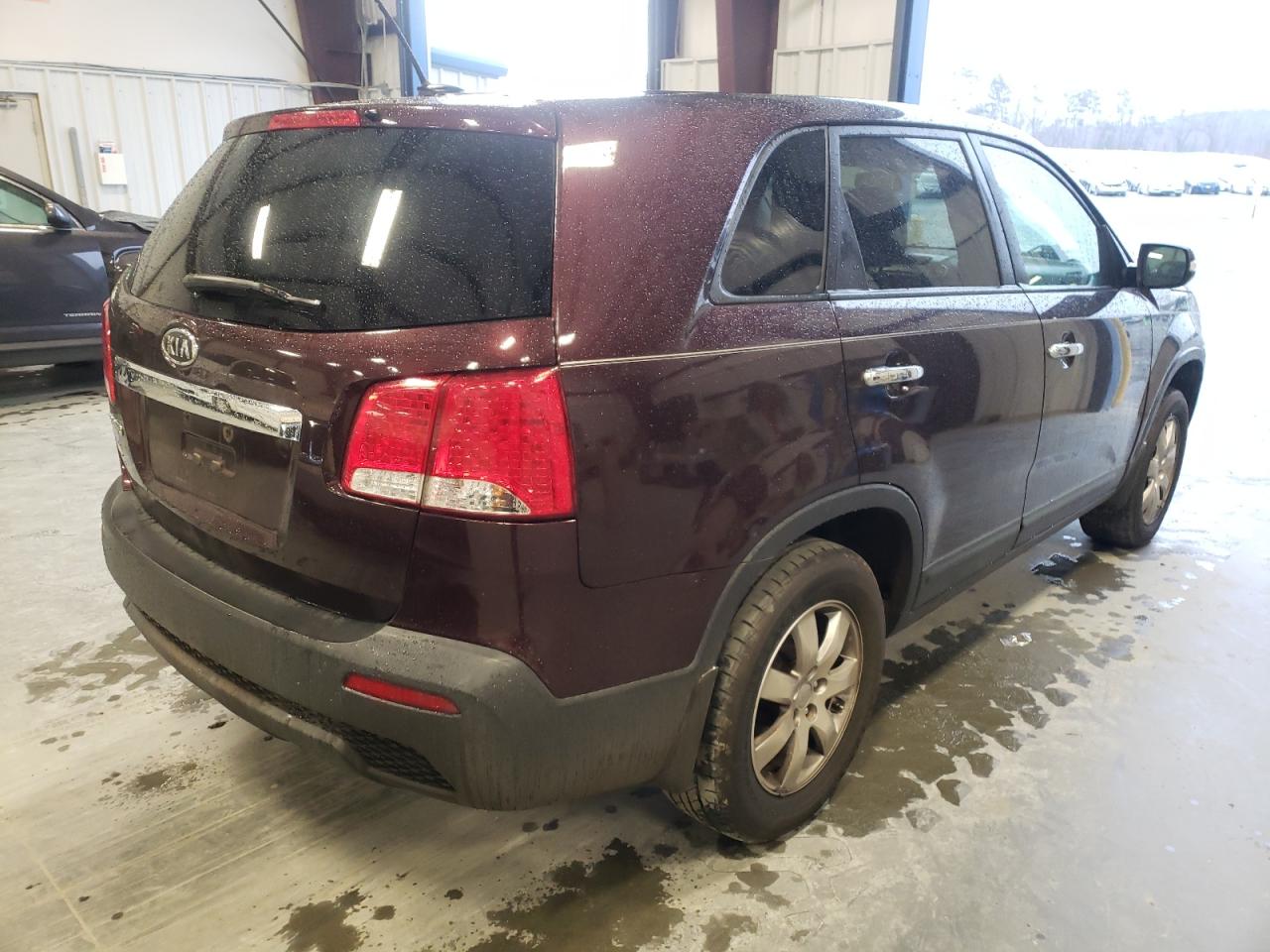 2011 KIA SORENTO BA - 5XYKT3A16BG163693 — photo 4