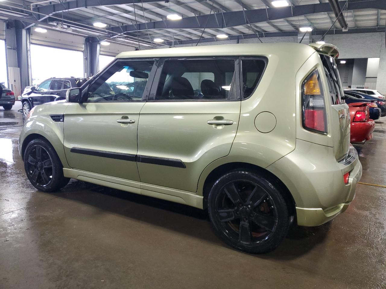 2011 KIA SOUL - KNDJT2A2XB7281712 — photo 2