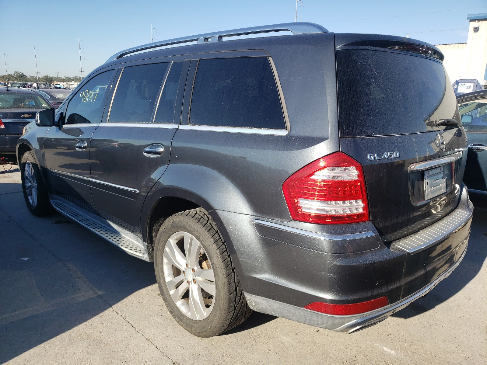2011 MERCEDES-BENZ GL 450 4MA - 4JGBF7BEXBA704708 — photo 2