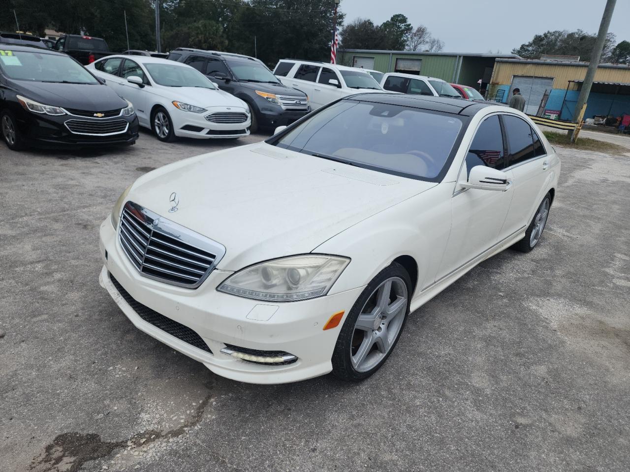 2011 MERCEDES-BENZ S 550 - WDDNG7BB5BA393067 — photo 2