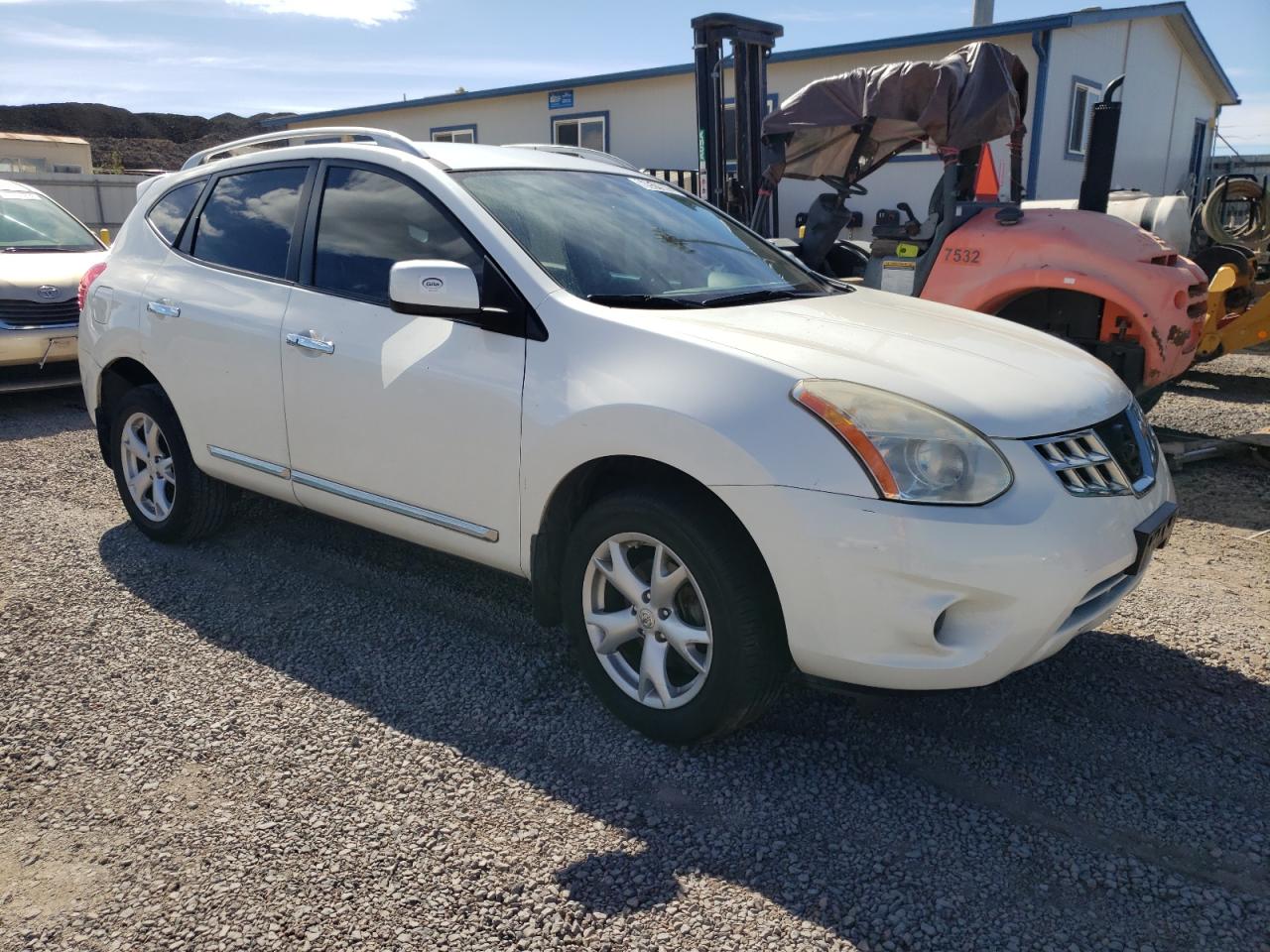2011 NISSAN ROGUE S - JN8AS5MT7BW159182 — photo 4