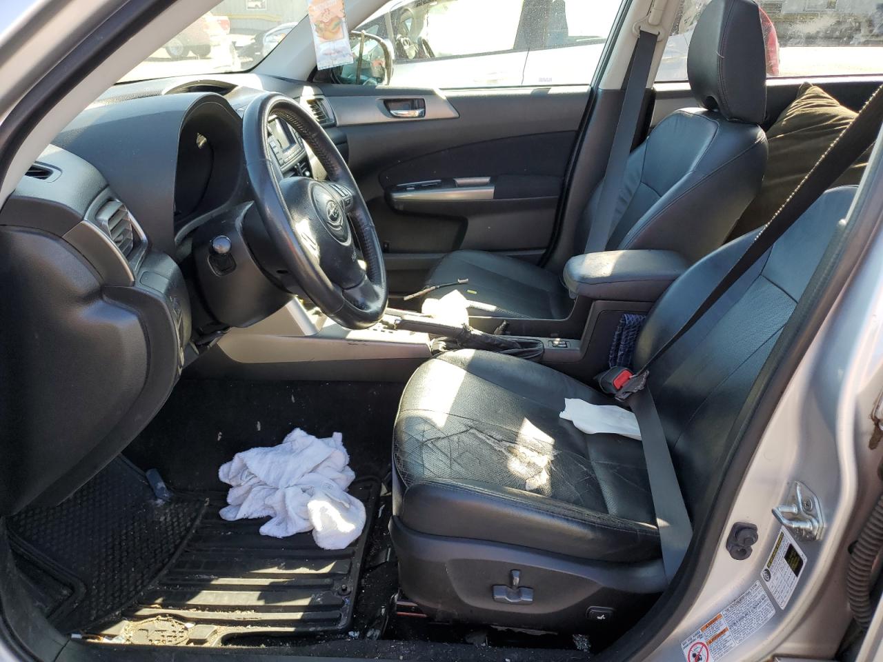 2011 SUBARU FORESTER L - JF2SHAEC4BH706582 — photo 7