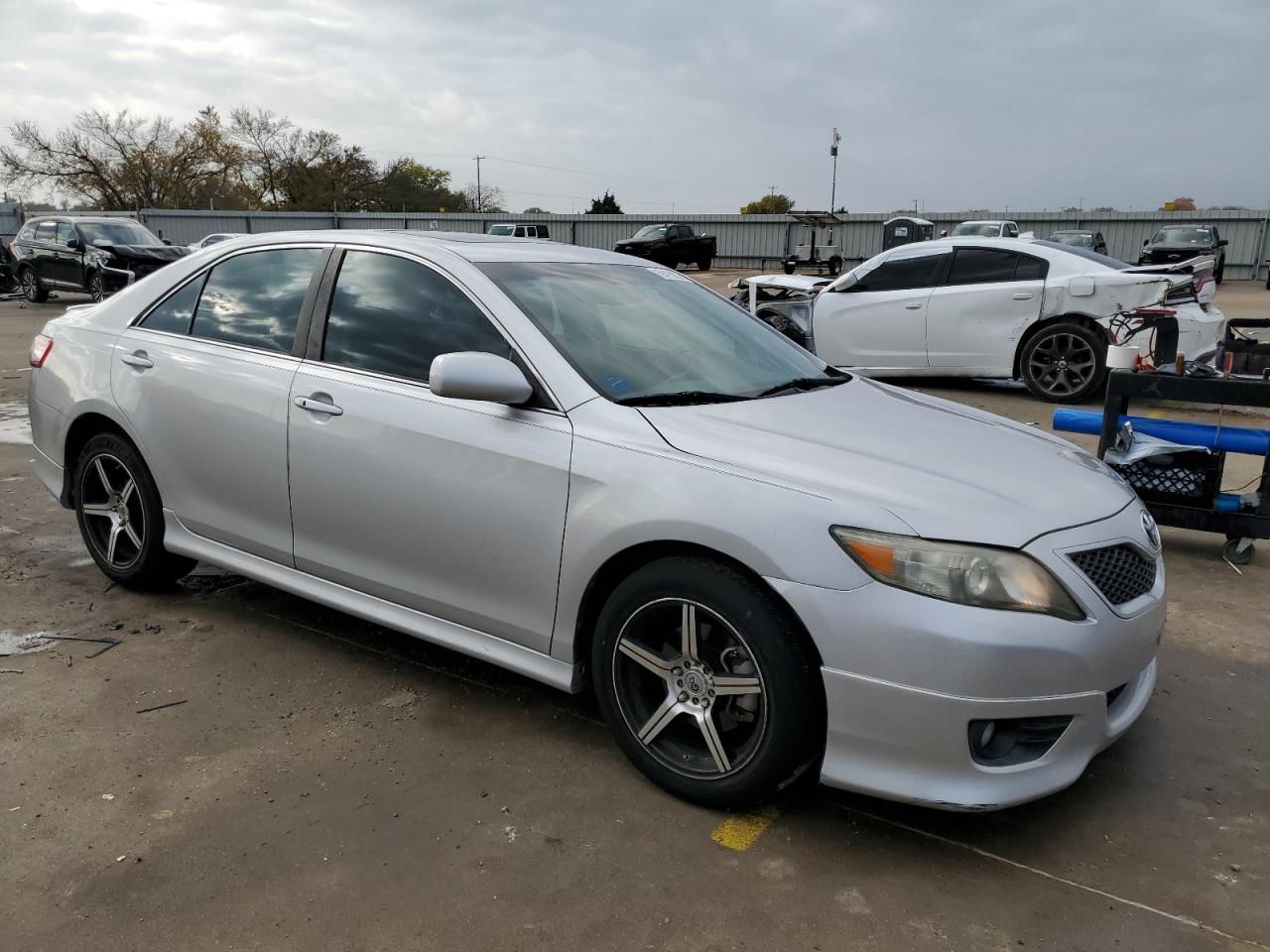 2011 TOYOTA CAMRY BASE - 4T1BF3EK5BU205470 — photo 4