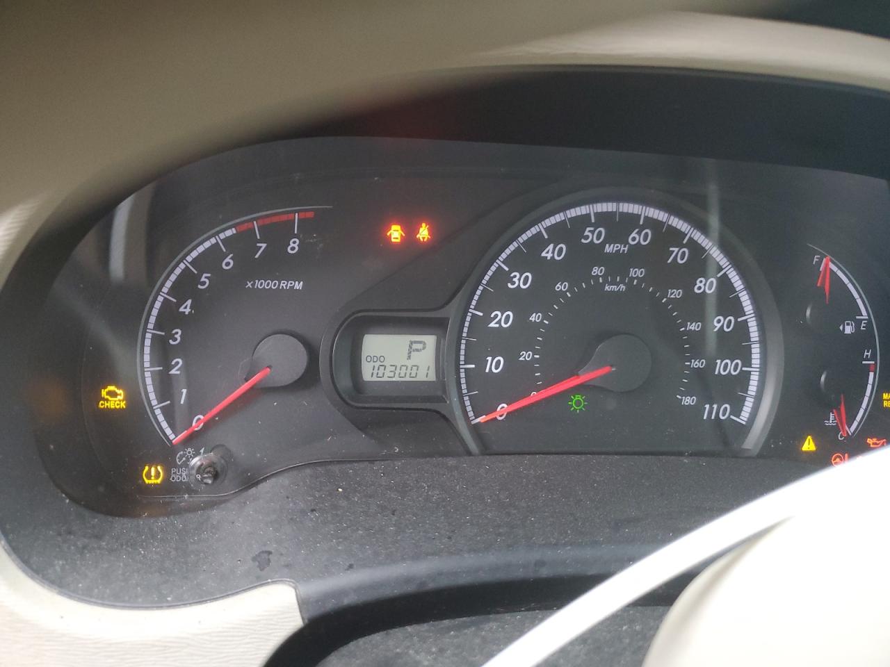 2011 TOYOTA SIENNA LE - 5TDKK3DC8BS094122 — photo 8