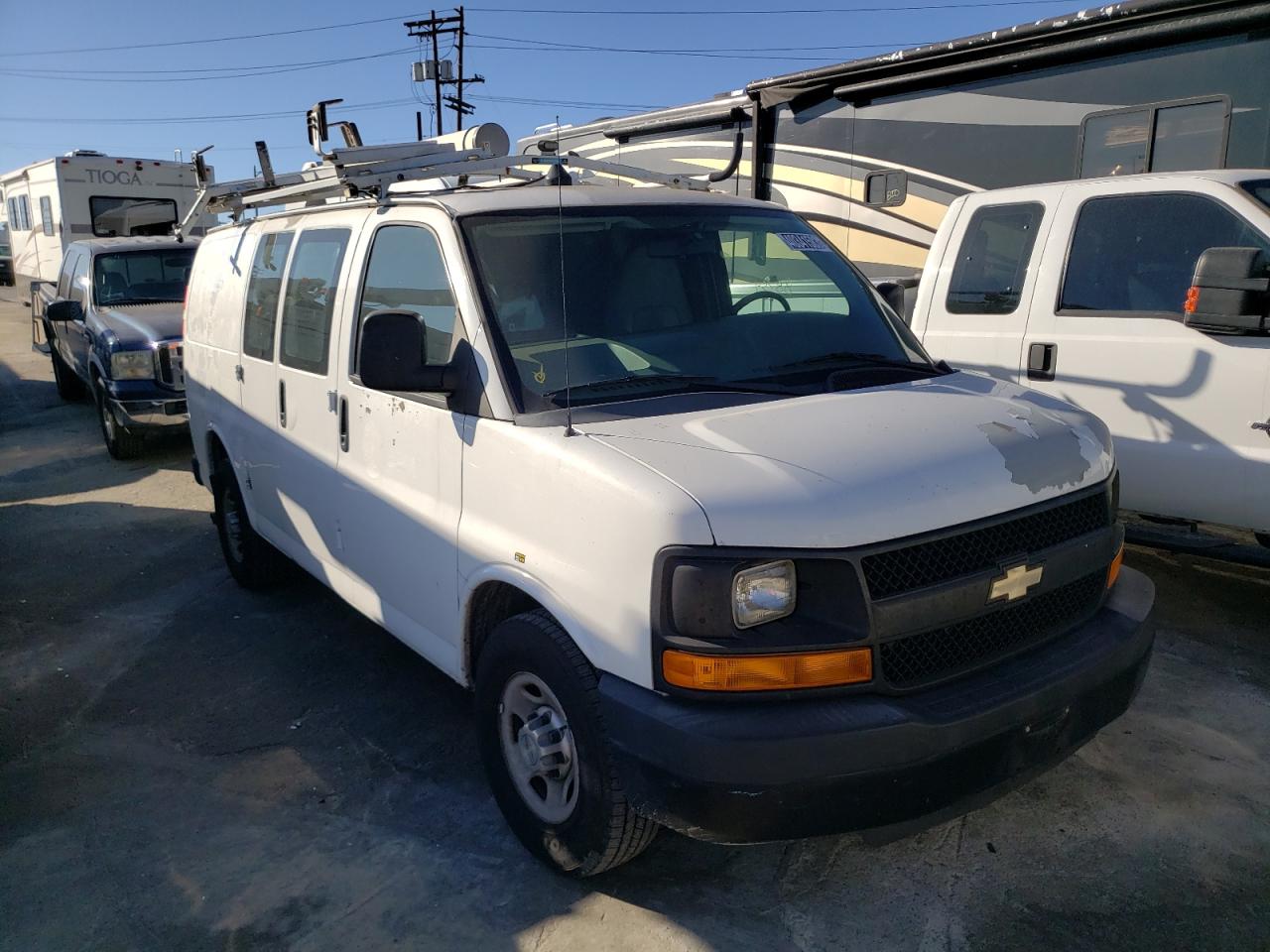 2012 CHEVROLET EXPRESS G2 - 1GCWGFCB1C1122600 — photo 3