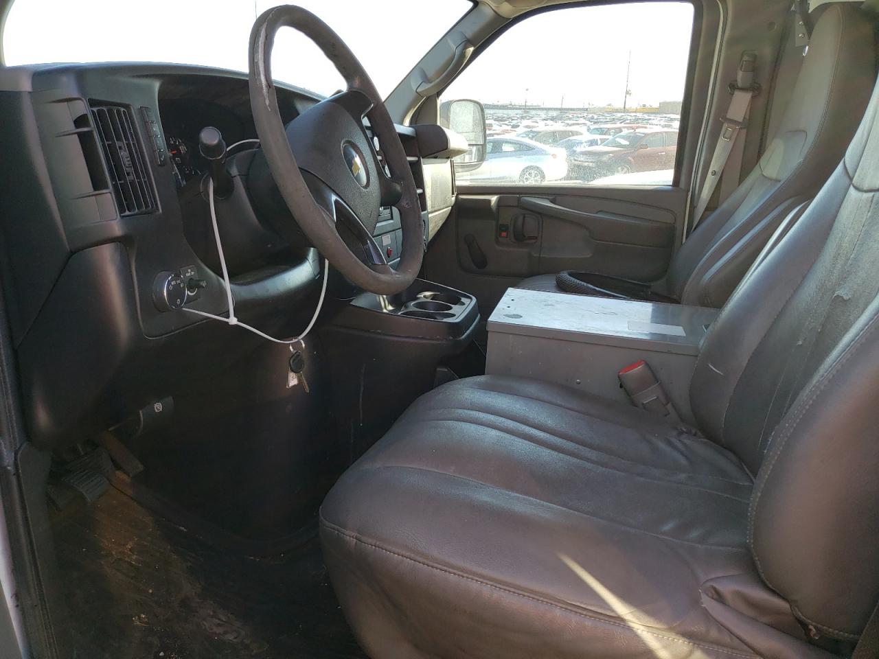 2012 CHEVROLET EXPRESS G2 - 1GCWGFCB1C1122600 — photo 6