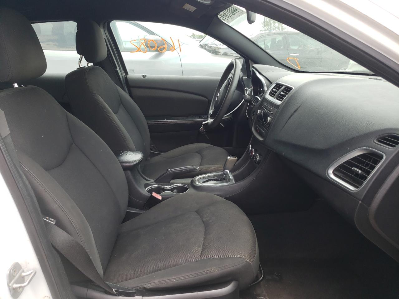 2012 DODGE AVENGER SE - 1C3CDZAB6CN270383 — photo 4