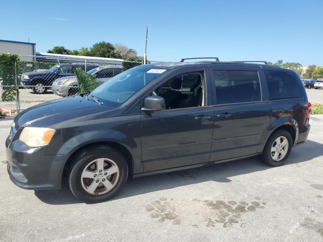 2012 DODGE GRAND CARA - 2C4RDGCG5CR274138 — photo 1