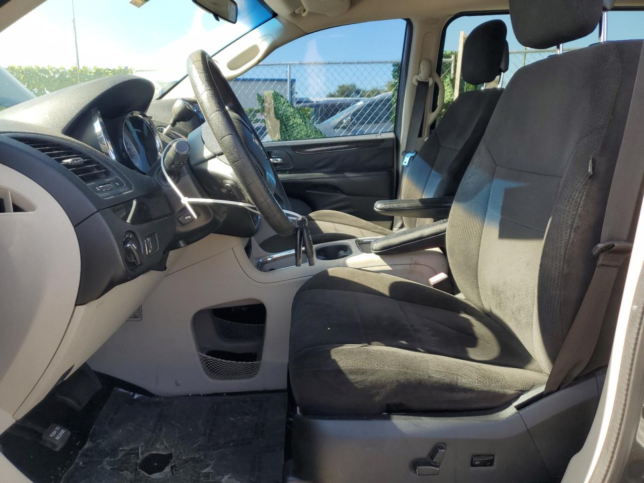 2012 DODGE GRAND CARA - 2C4RDGCG5CR274138 — photo 7
