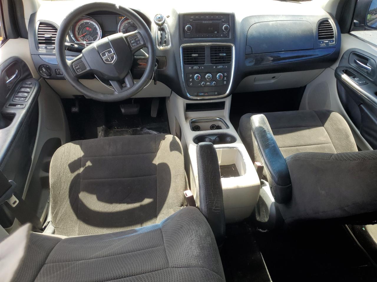 2012 DODGE GRAND CARA - 2C4RDGCG5CR274138 — photo 8