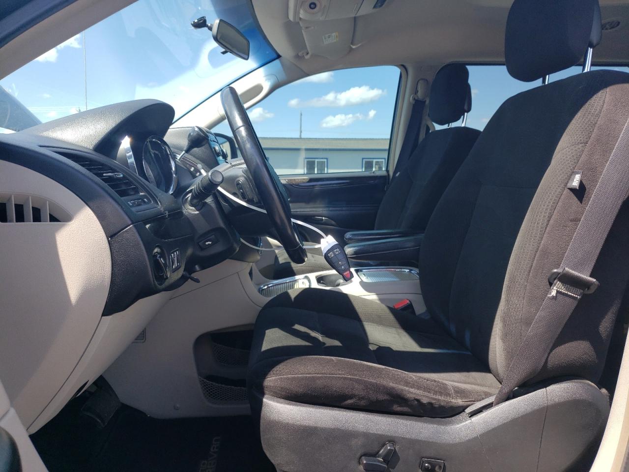 2012 DODGE GRAND CARA - 2C4RDGDG9CR111393 — photo 7