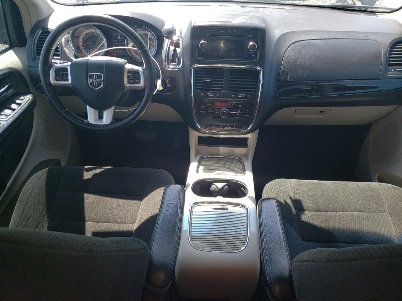 2012 DODGE GRAND CARA - 2C4RDGDG9CR111393 — photo 8
