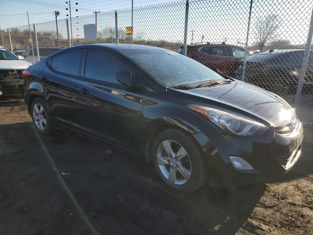 2012 HYUNDAI ELANTRA GL - 5NPDH4AE9CH100861 — photo 4