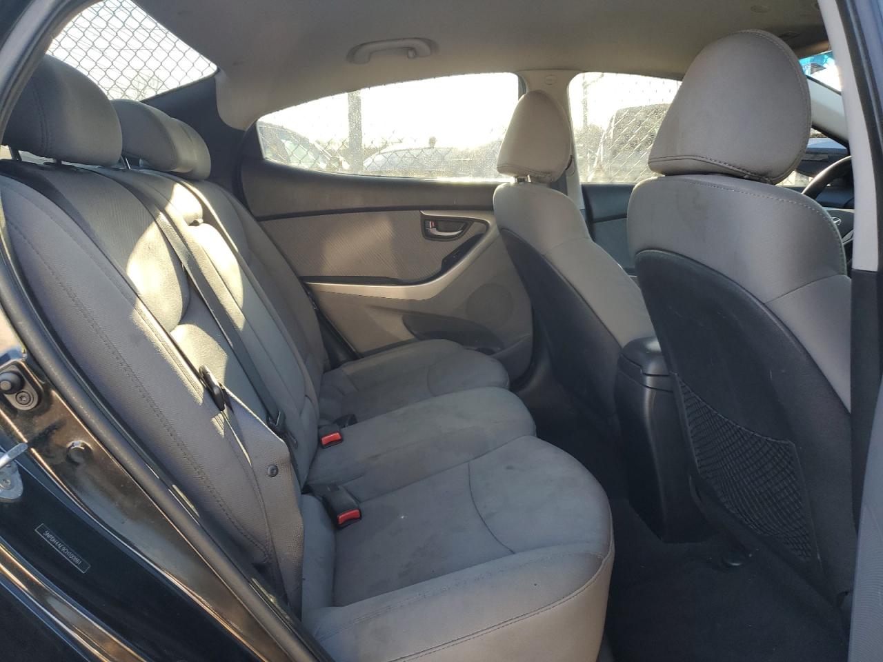 2012 HYUNDAI ELANTRA GL - 5NPDH4AE9CH100861 — photo 9