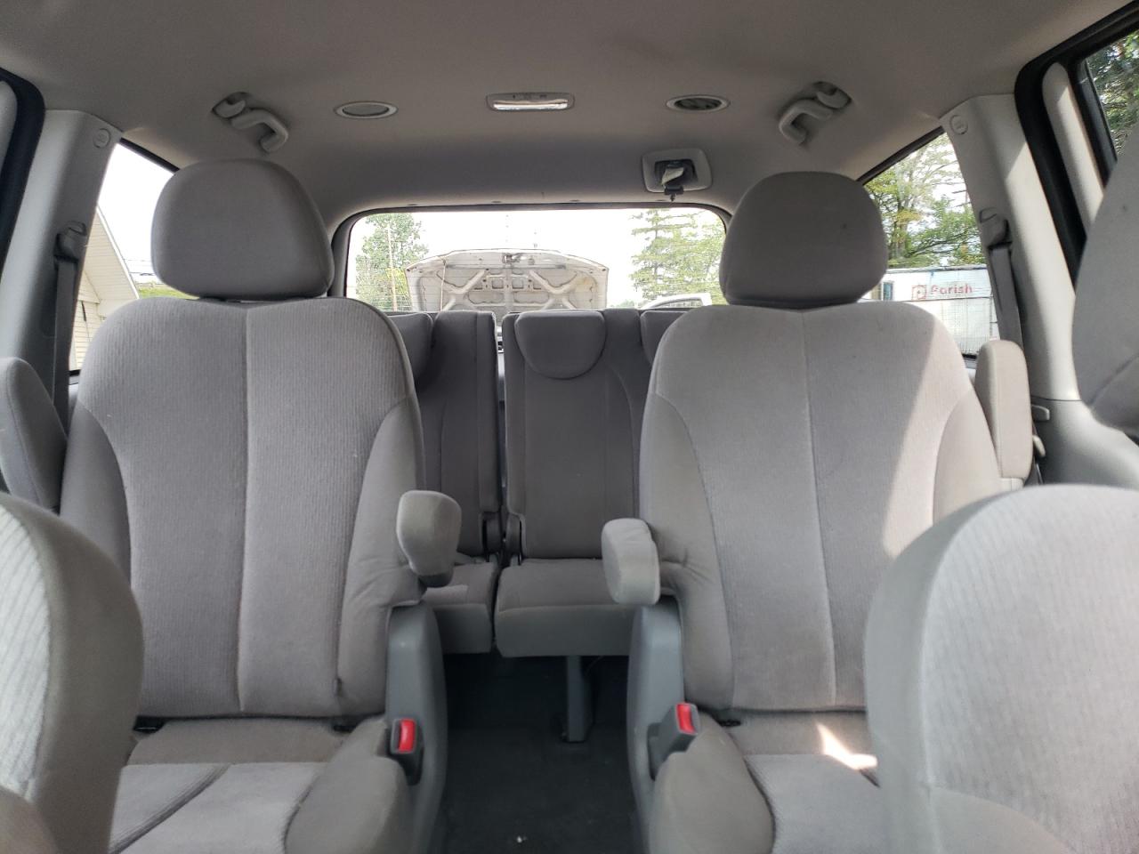 2012 KIA SEDONA LX - KNDMG4C77C6449626 — photo 10