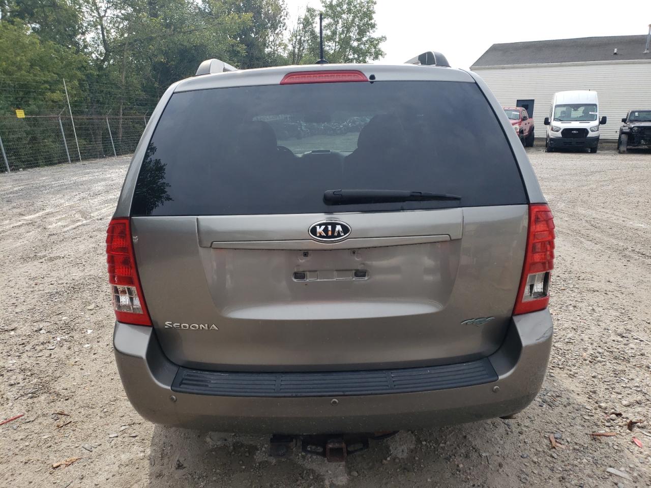 2012 KIA SEDONA LX - KNDMG4C77C6449626 — photo 6