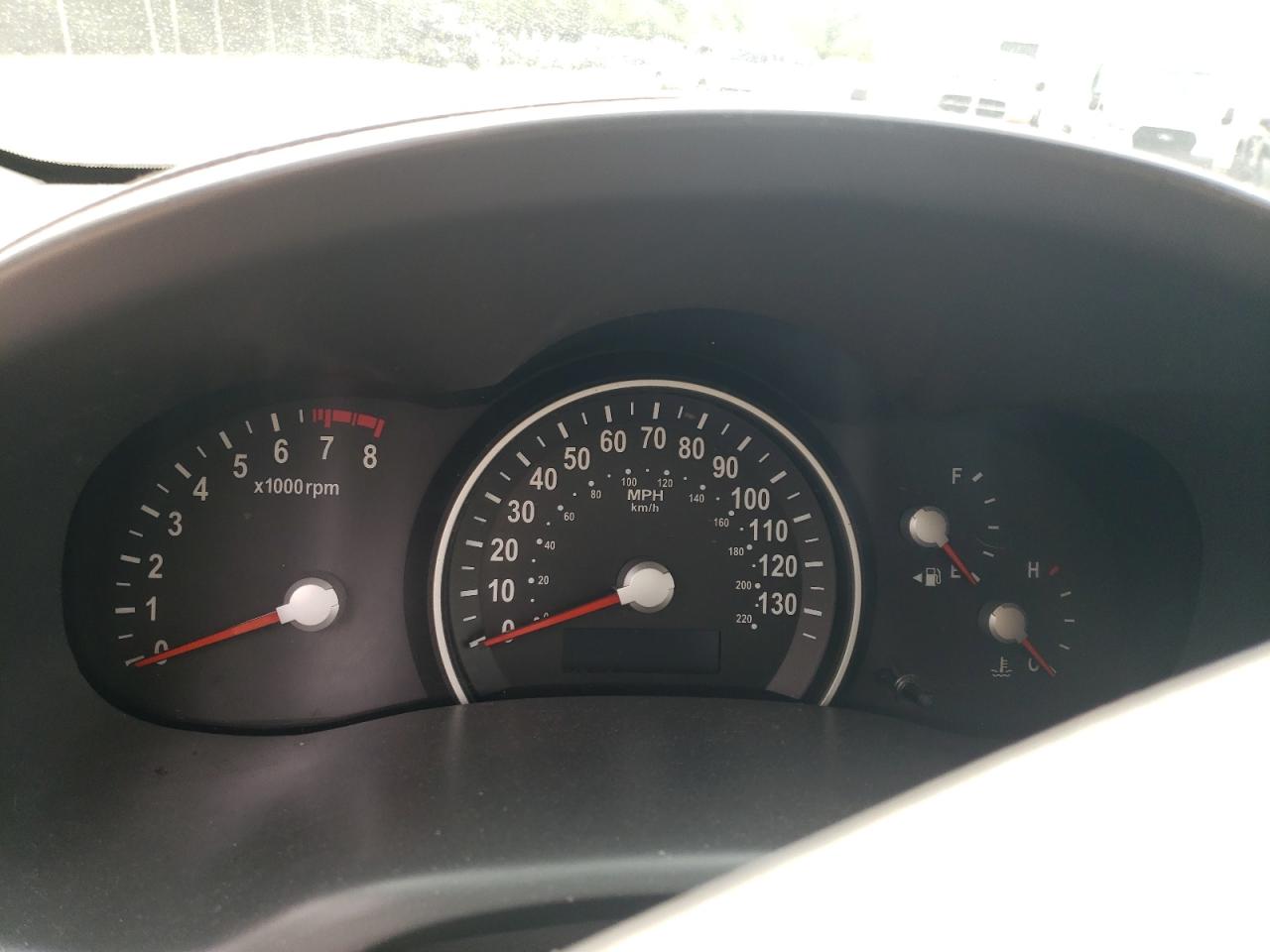 2012 KIA SEDONA LX - KNDMG4C77C6449626 — photo 9