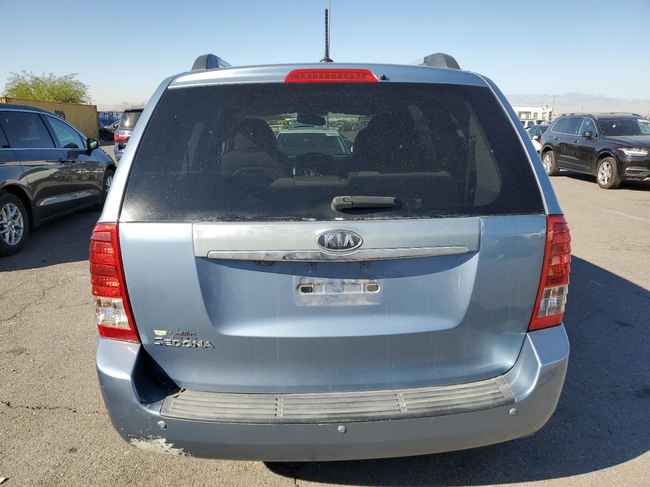 2012 KIA SEDONA LX - KNDMG4C78C6493070 — photo 5