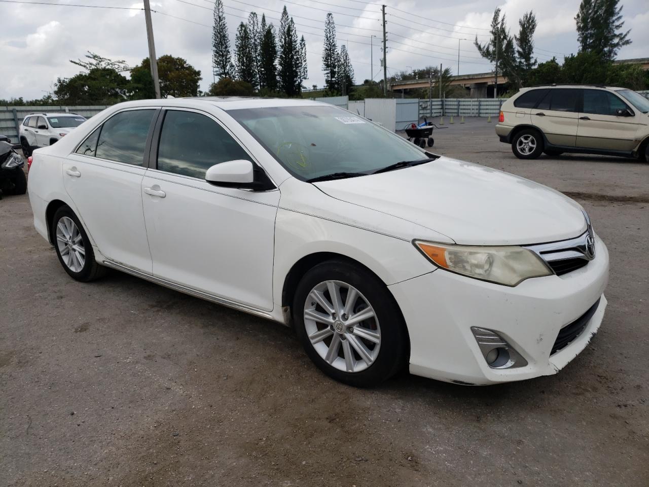 2012 TOYOTA CAMRY SE - 4T1BK1FK0CU523870 — photo 2