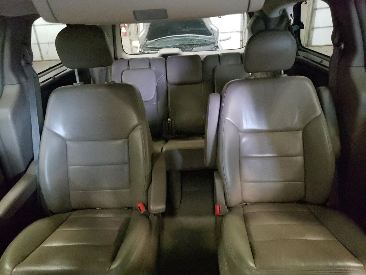 2012 VOLKSWAGEN ROUTAN SEL - 2C4RVADG9CR353885 — photo 10
