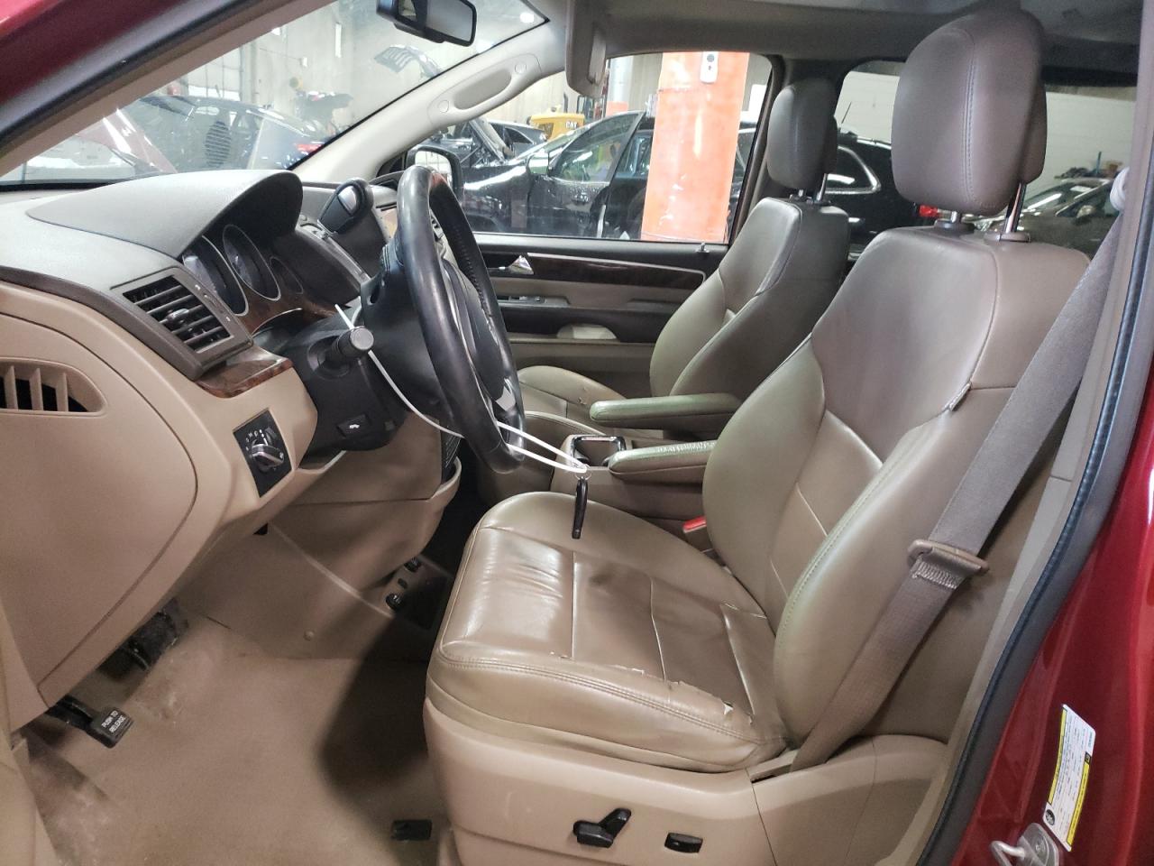 2012 VOLKSWAGEN ROUTAN SEL - 2C4RVADG9CR353885 — photo 7