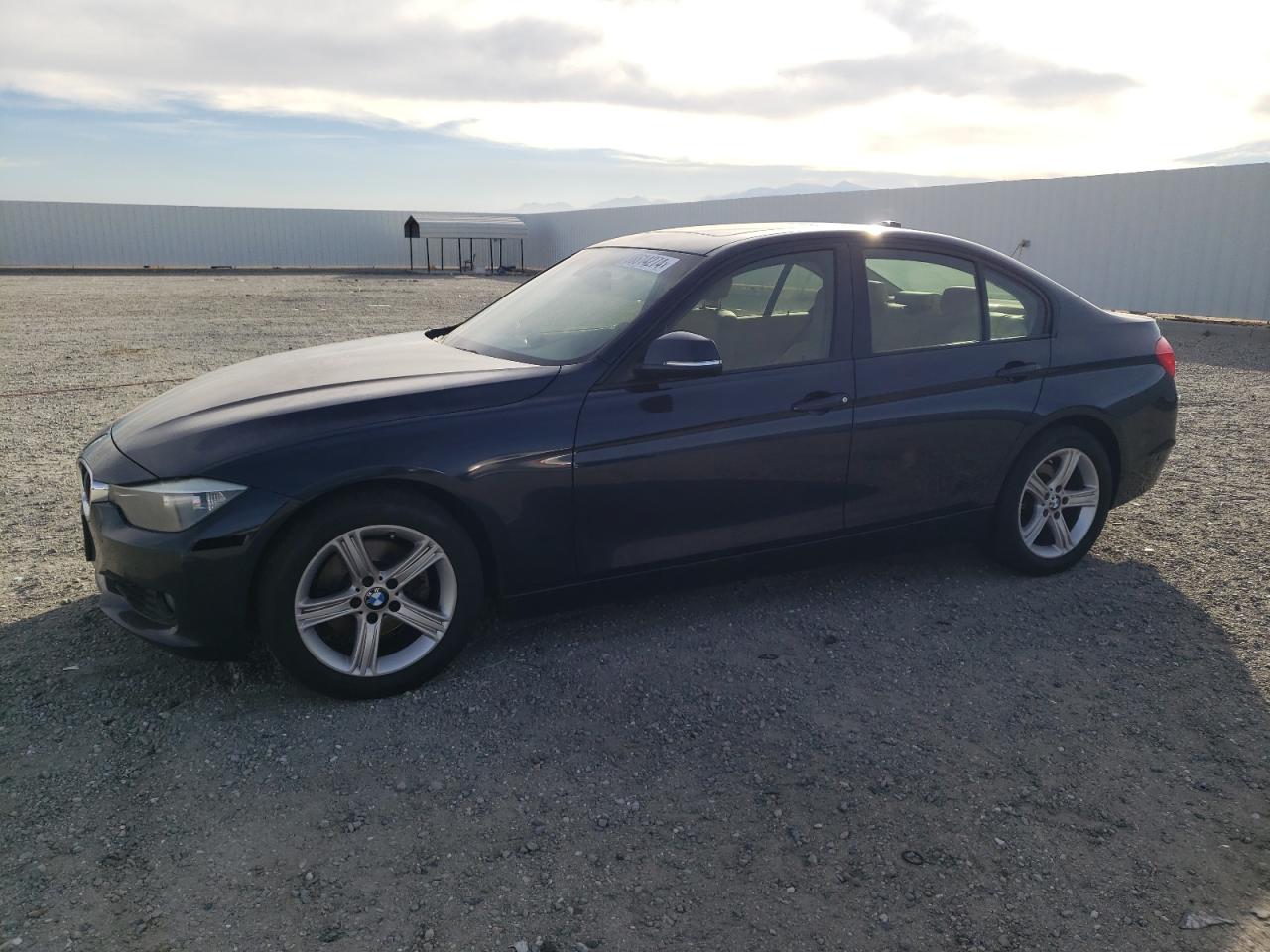 2013 BMW 328 I - WBA3A5C50DF353725 — photo 1