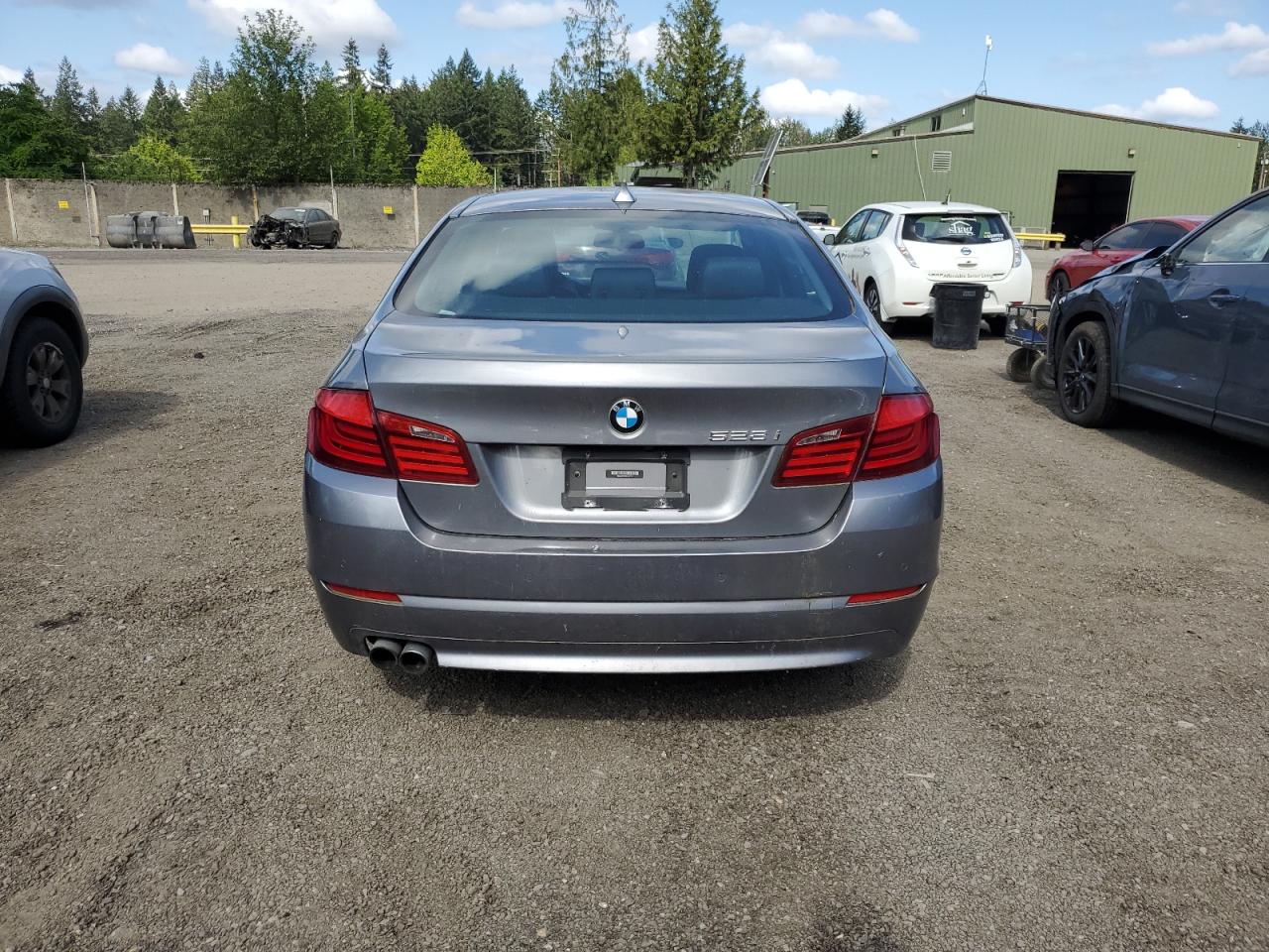 2013 BMW 528 I - WBAXG5C58DDY37783 — photo 6