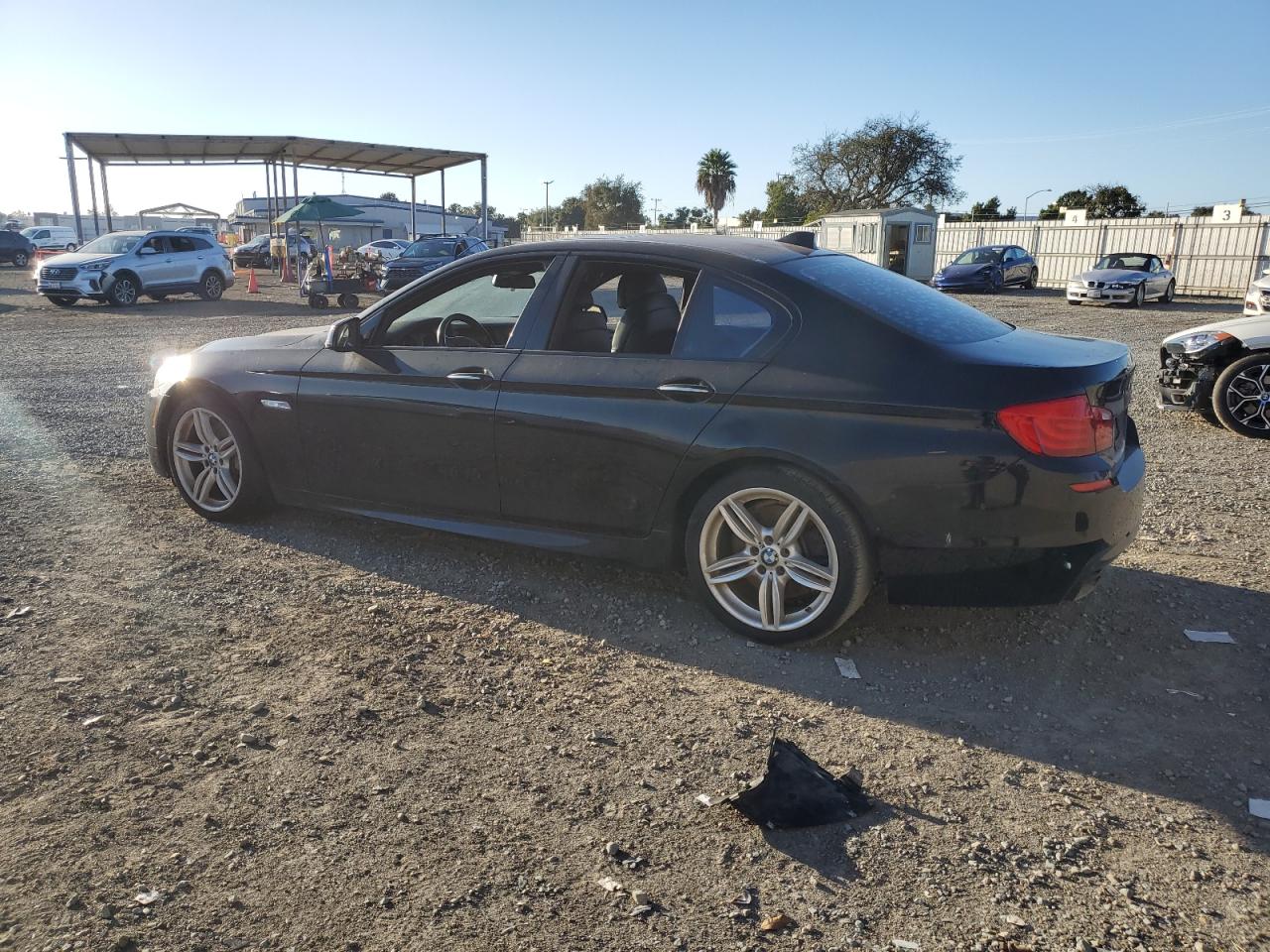 2013 BMW 550 I - WBAFR9C57DDX80960 — photo 2