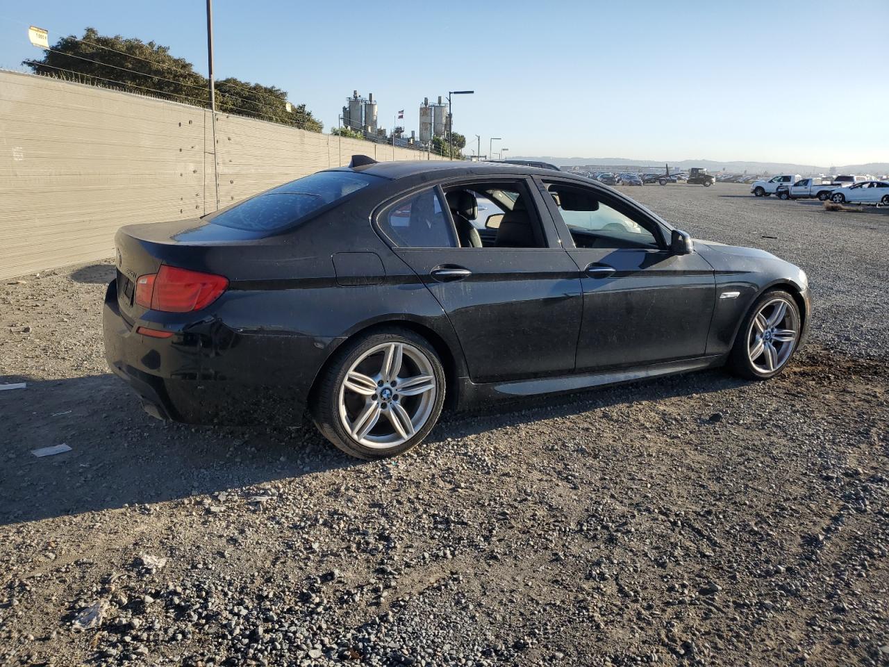 2013 BMW 550 I - WBAFR9C57DDX80960 — photo 3