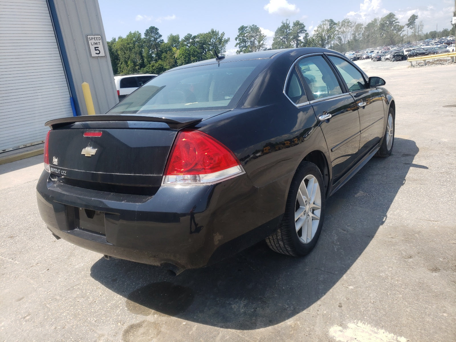 2013 CHEVROLET IMPALA LTZ - 2G1WC5E3XD1120215 — photo 4
