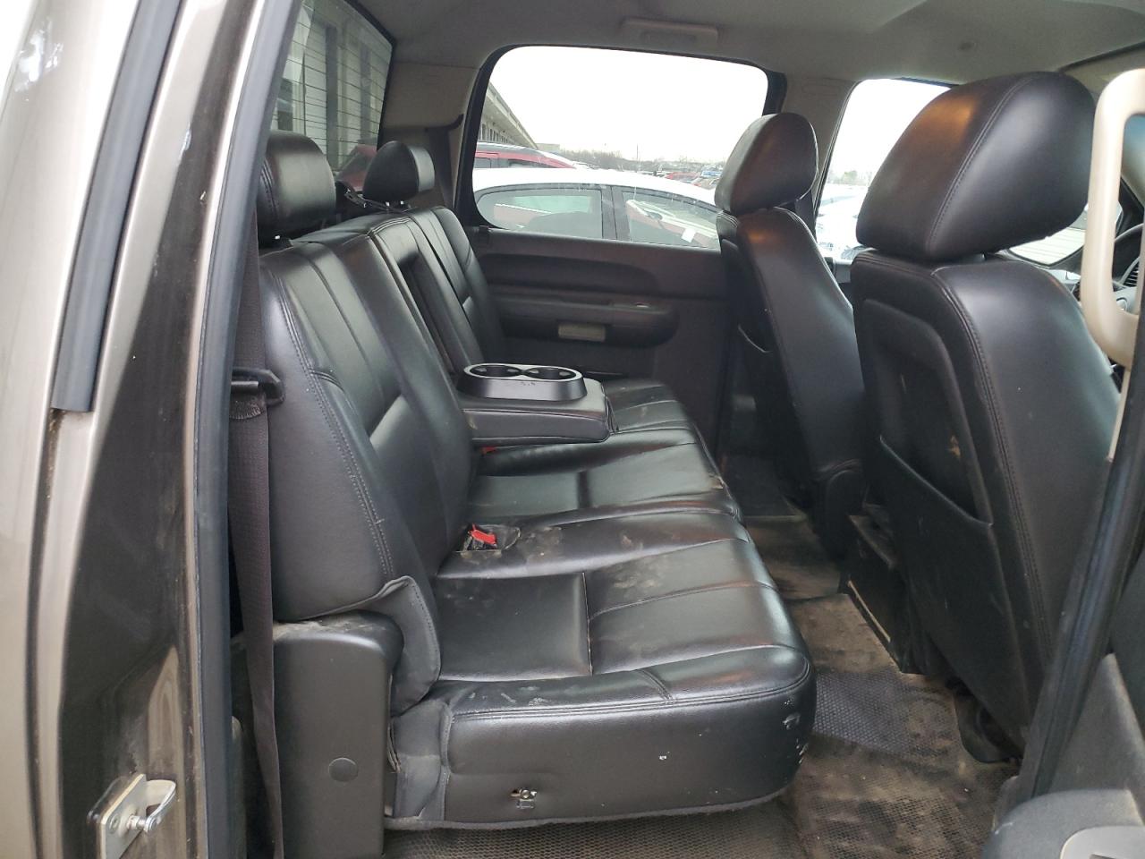 2013 CHEVROLET SILVERADO - 3GCPKSE75DG217782 — photo 10