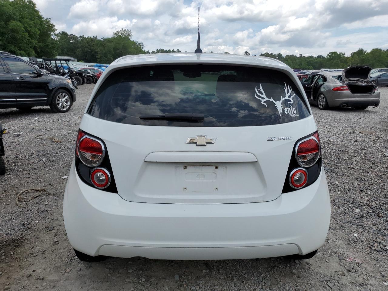 2013 CHEVROLET SONIC LS - 1G1JB6SH3D4258136 — photo 5