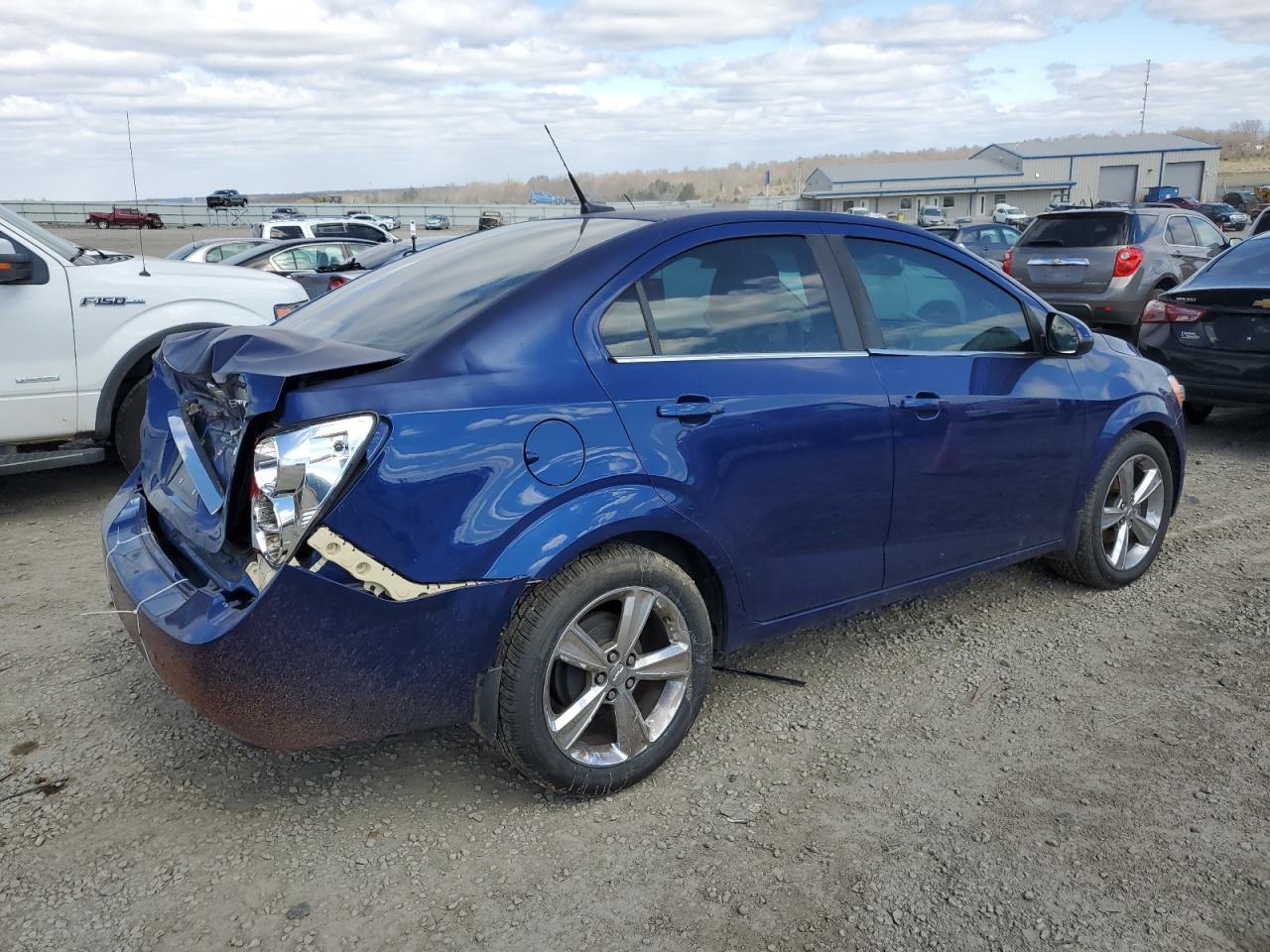 2013 CHEVROLET SONIC LT - 1G1JC5SB0D4215800 — photo 3
