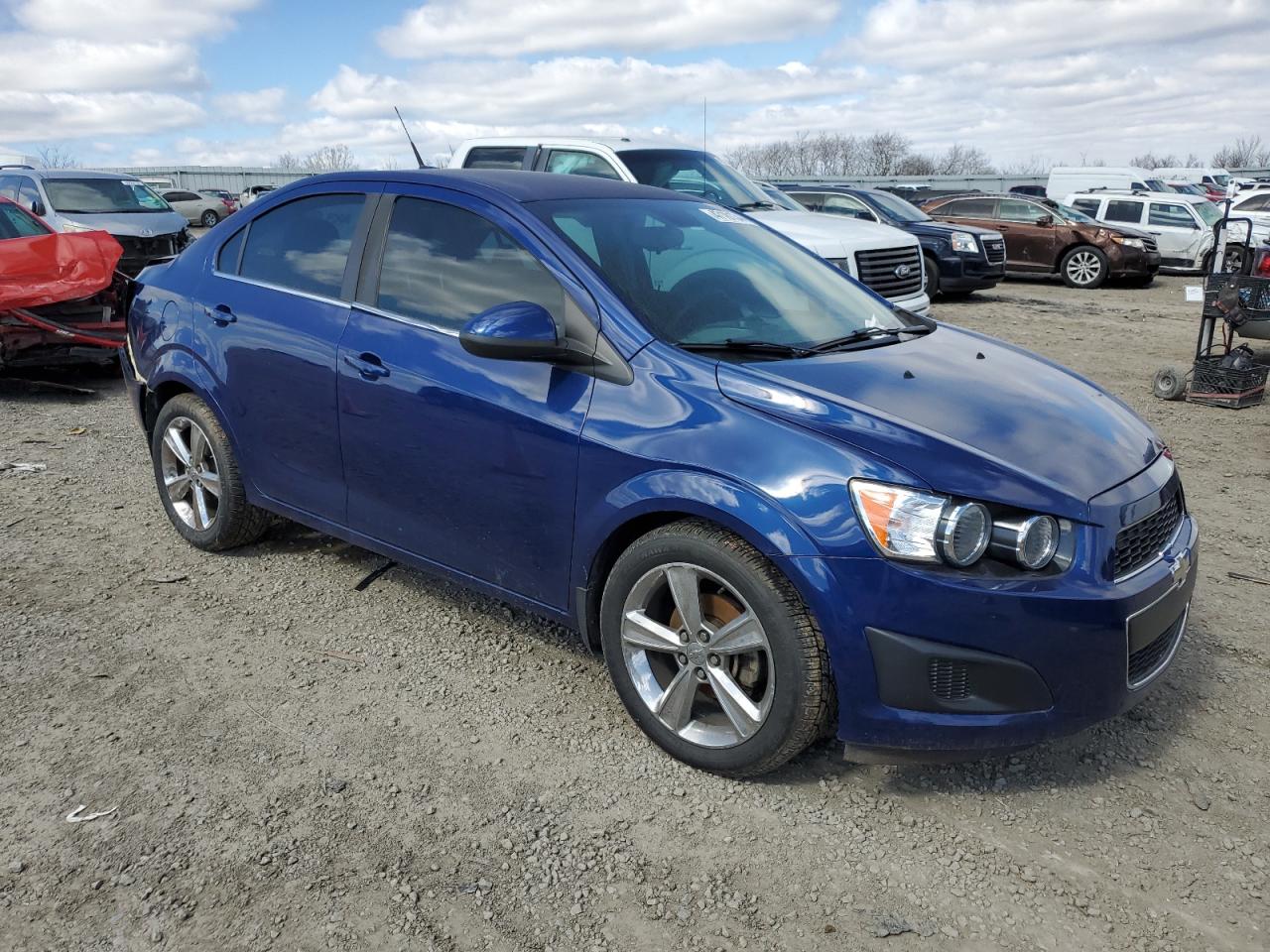 2013 CHEVROLET SONIC LT - 1G1JC5SB0D4215800 — photo 4