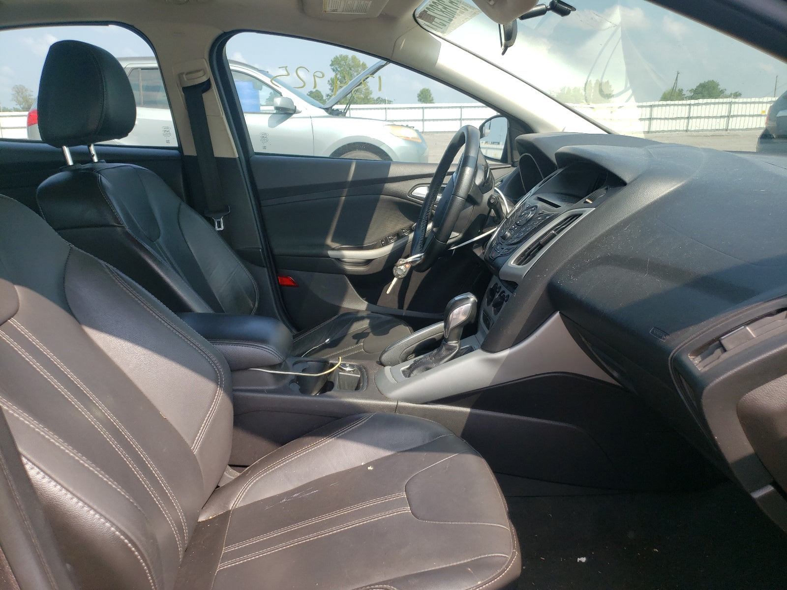 2013 FORD FOCUS SE - 1FADP3K27DL339958 — photo 5