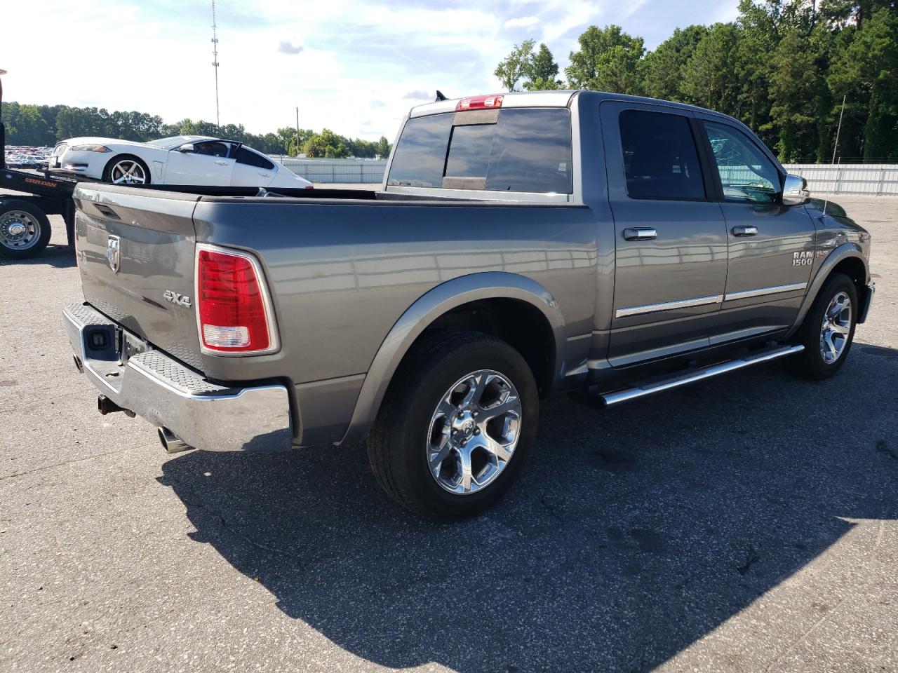 2013 RAM 1500 LARAM - 1C6RR7NT6DS670954 — photo 3