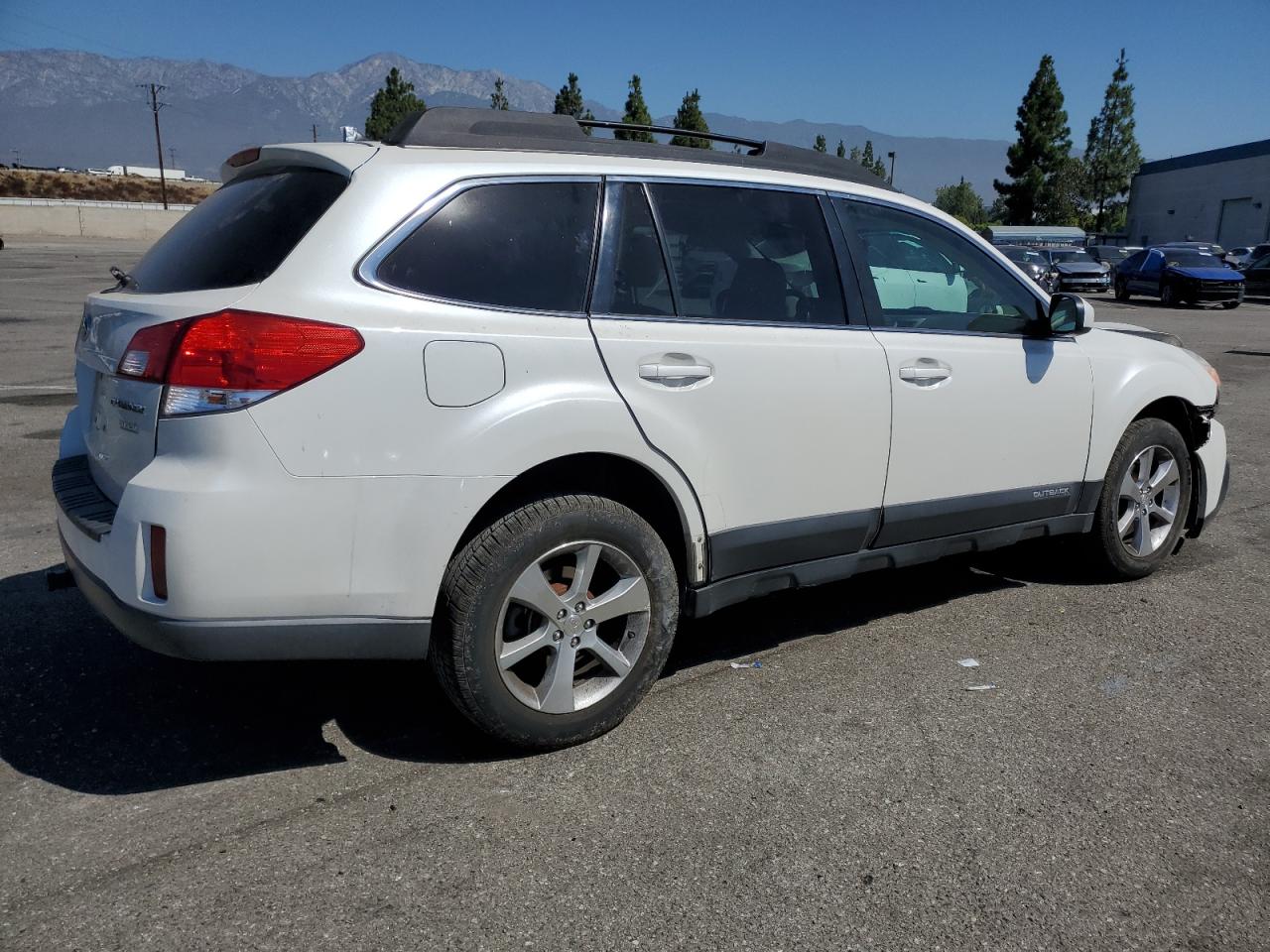 2013 SUBARU OUTBACK 2. - 4S4BRBKC4D3318589 — photo 3