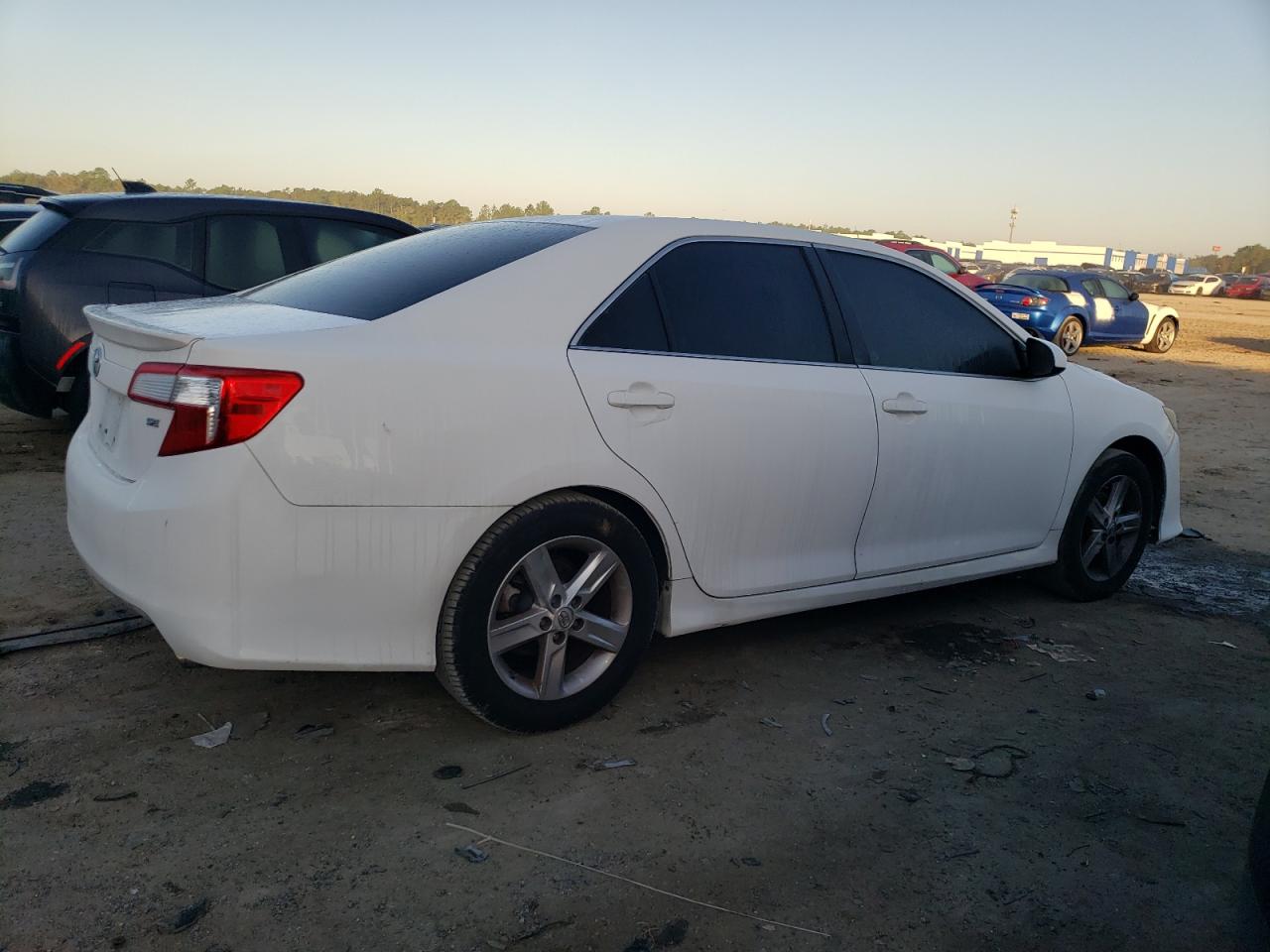 2013 TOYOTA CAMRY L - 4T1BF1FK1DU249620 — photo 3
