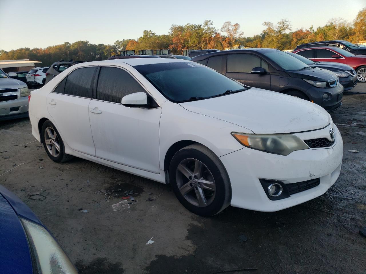 2013 TOYOTA CAMRY L - 4T1BF1FK1DU249620 — photo 4